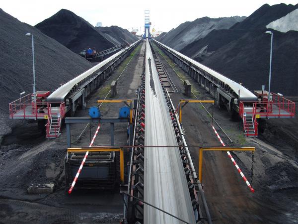 Ленточный транспортер для руды